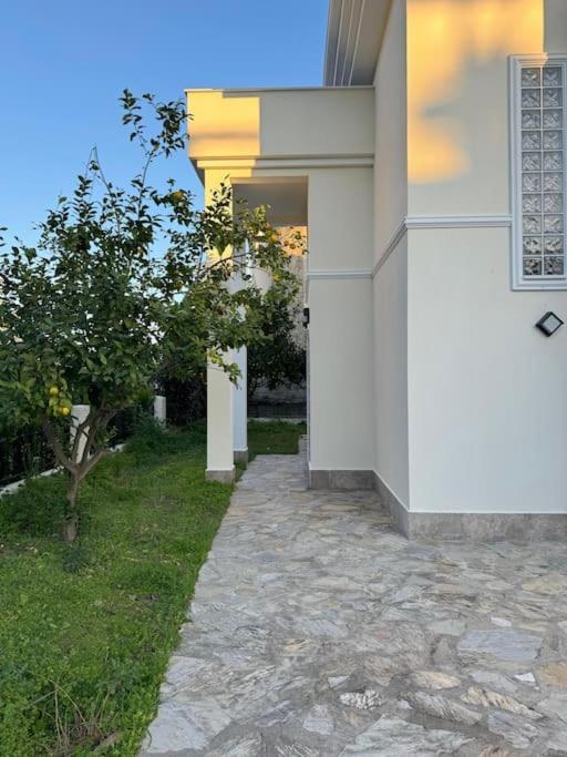 Casa Luna Vilă *